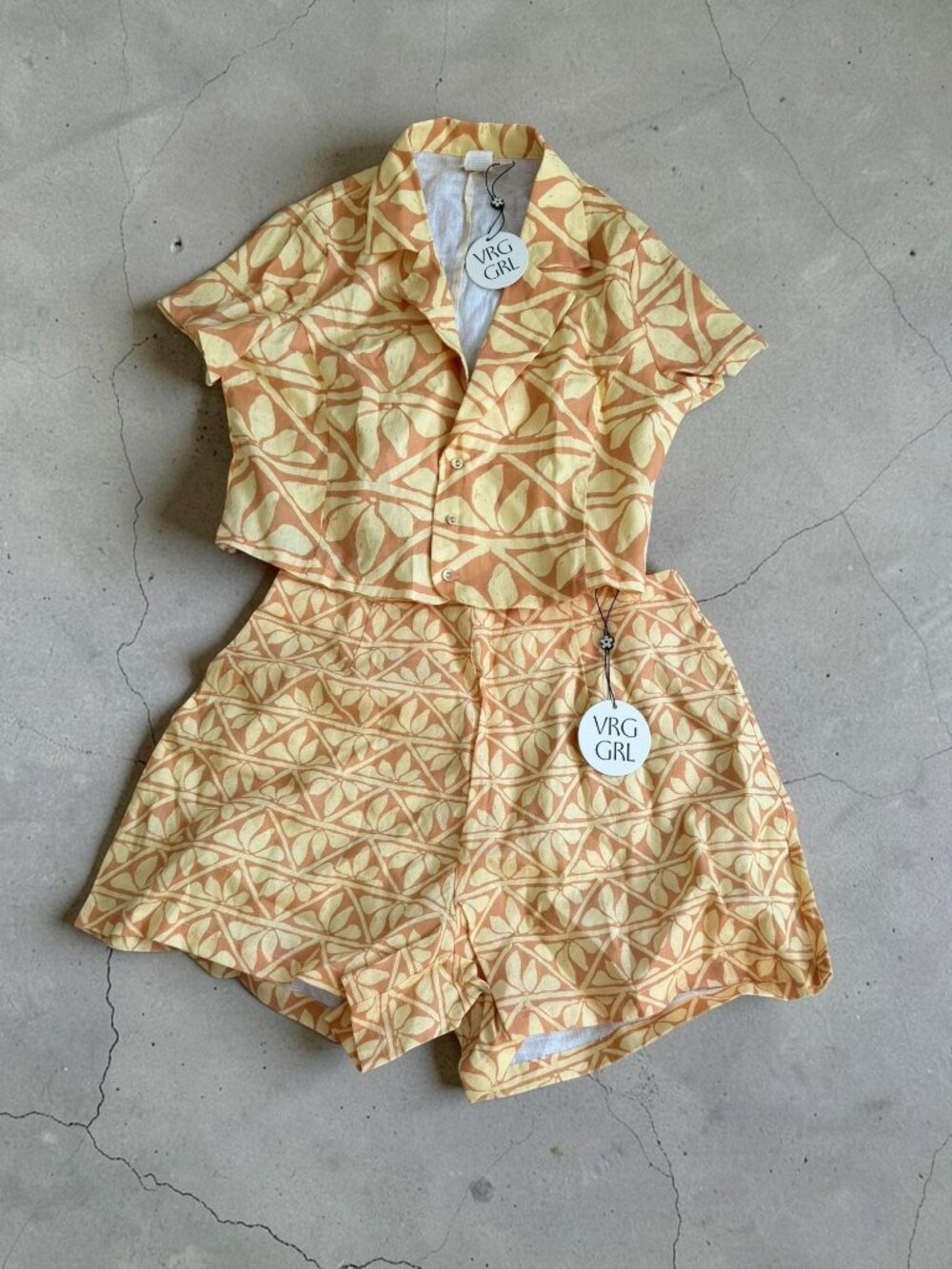 VRG GRL Orange Yellow Floral Two Piece Set Size 10 NEW NWT